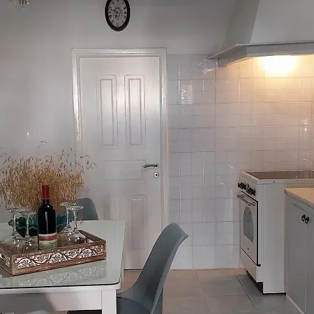 アパート Helios House